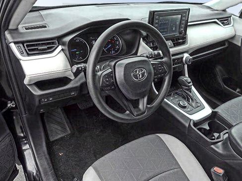 Certified 2021 Toyota RAV4 XLE w/ Convenience Package AWD/4WD image 10