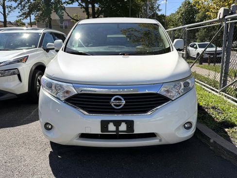 Used 2012 Nissan Quest SV FWD image 2