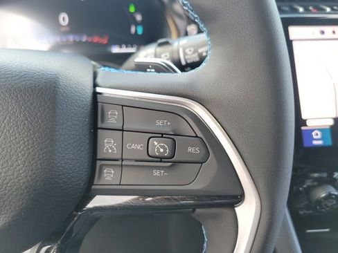 Used 2024 Jeep Grand Cherokee Trailhawk w/ Advanced Protech Group II AWD/4WD image 30