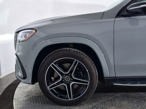 Used 2025 Mercedes-Benz GLS 450 4MATIC image 27