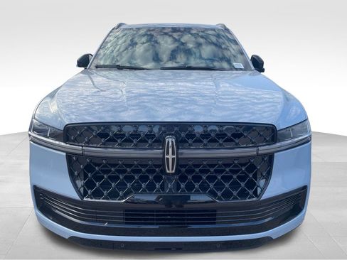 New 2025 Lincoln Navigator Reserve w/ Jet Appearance Package image 8