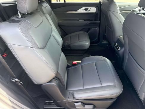 New 2026 Ford Explorer Active w/ Active Comfort Package image 12
