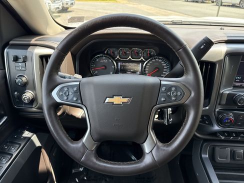 Used 2016 Chevrolet Silverado 1500 LTZ Z71 w/ LTZ Plus Package AWD/4WD image 16