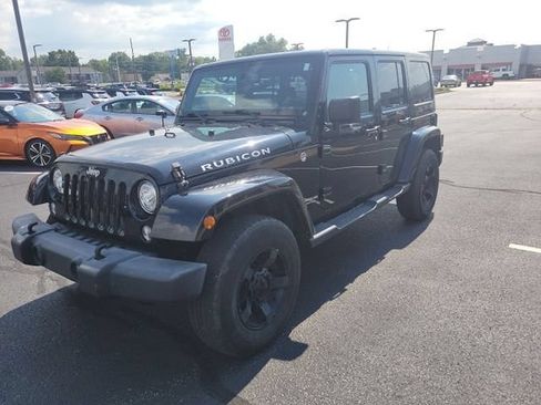 Used 2017 Jeep Wrangler Unlimited Rubicon w/ Dual Top Group AWD/4WD image 3