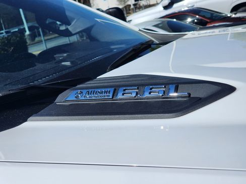 Used 2025 Chevrolet Silverado 2500 Custom image 8