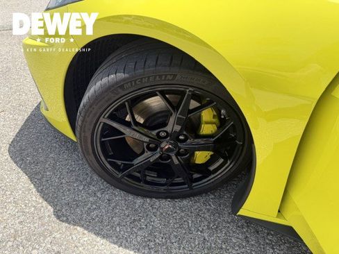 Used 2022 Chevrolet Corvette Stingray Premium Conv w/ Z51 Performance Package RWD image 38