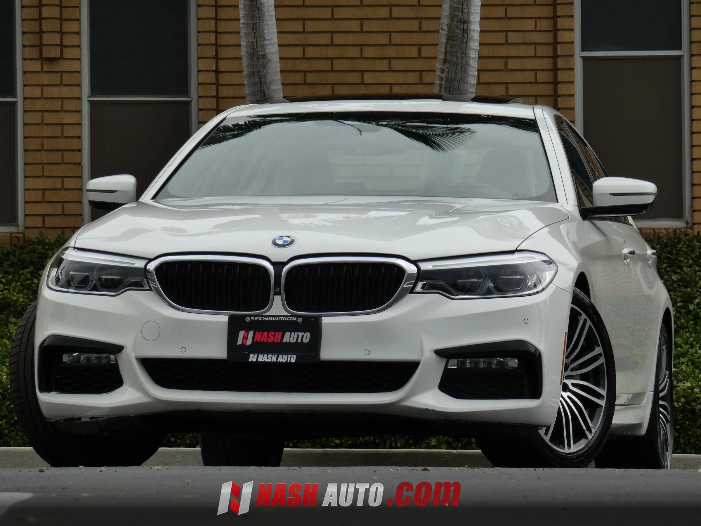 Used 2017 BMW 540i RWD image 2
