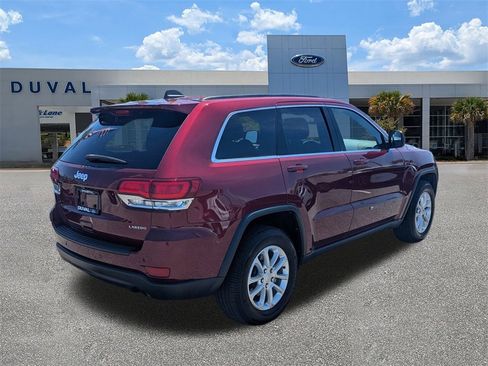 Used 2022 Jeep Grand Cherokee Laredo X image 3