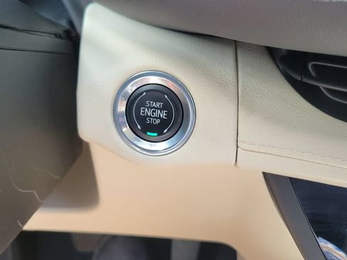 Used 2023 Buick Envision Avenir FWD image 23