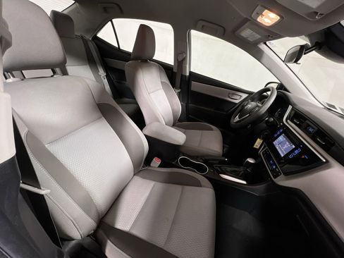 Used 2019 Toyota Corolla LE image 24