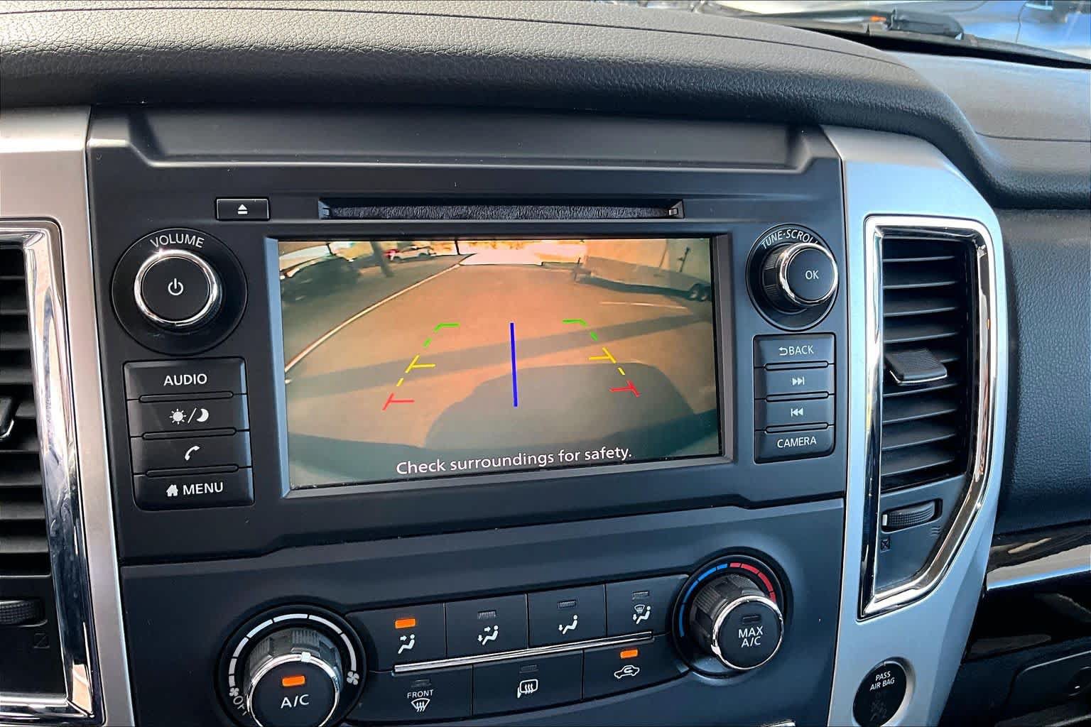 Used 2019 Nissan Titan SV RWD image 26
