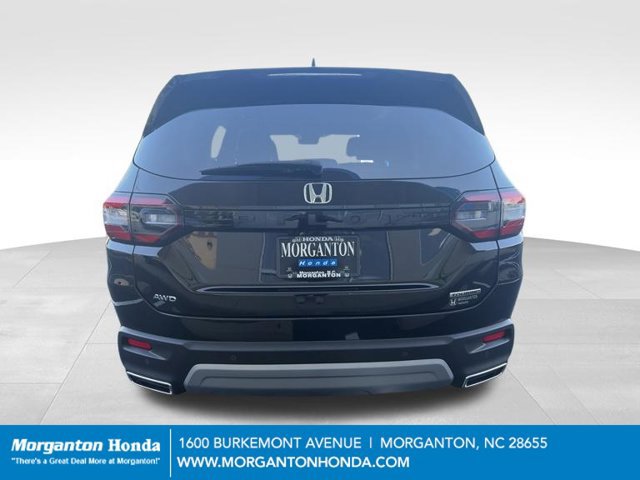 Used 2025 Honda Pilot Touring image 8