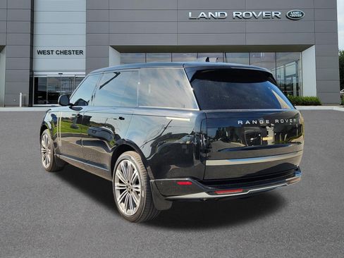 Used 2025 Land Rover Range Rover Long Wheelbase SE AWD/4WD image 3