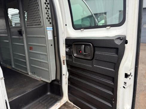 Used 2013 Chevrolet Express 1500 AWD image 23