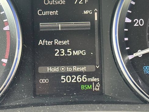 Used 2019 Toyota Highlander XLE AWD/4WD image 19