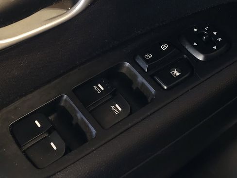 Used 2016 Kia Soul + w/ Designer's Package FWD image 27