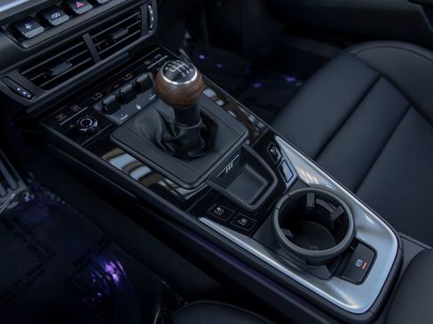 Used 2025 Porsche 911 Carrera T image 40