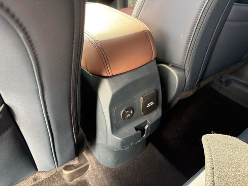 Used 2024 Ford Maverick Lariat image 19