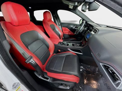 Used 2017 Jaguar F-PACE S image 30