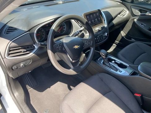 Used 2024 Chevrolet Malibu LT FWD image 11