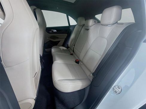 New 2026 Porsche Macan Electric image 21