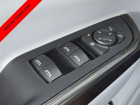 Used 2023 GMC Acadia SLT FWD image 33