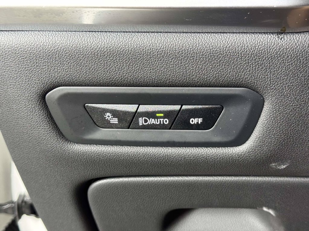 Used 2026 BMW X5 M60i AWD/4WD image 19
