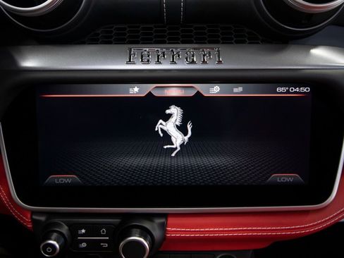 Used 2019 Ferrari Portofino image 30