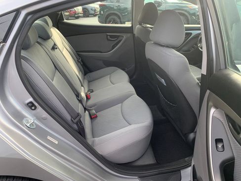 Used 2013 Hyundai Elantra GLS w/ Preferred Pkg FWD image 29