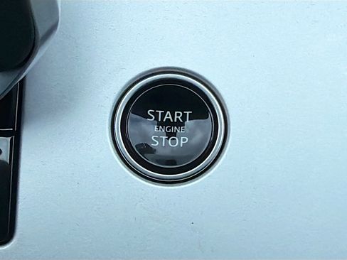 Used 2025 Land Rover Range Rover SE AWD/4WD image 38