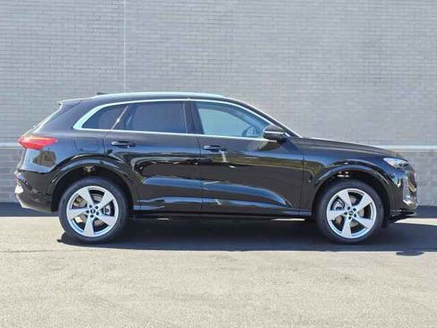 Used 2025 Audi Q5 Premium Plus w/ Premium Plus image 27