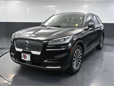 Used 2023 Lincoln Aviator Reserve w/ Class IV Trailer Tow Package image 12