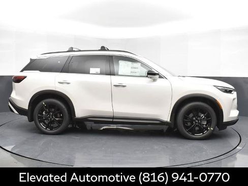 Certified 2025 INFINITI QX60 Luxe w/ Black Edition AWD/4WD image 4