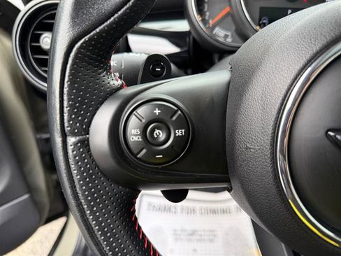Used 2019 MINI Cooper S w/ Premium Package image 27