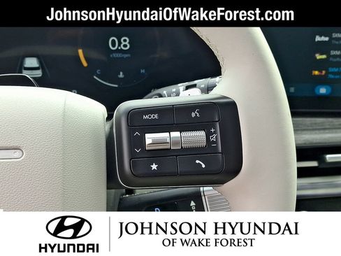 Certified 2025 Hyundai Santa Fe Limited AWD/4WD image 18