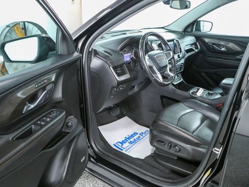Used 2020 GMC Terrain SLT w/ Preferred Package FWD image 3