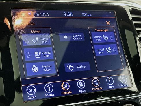 Used 2019 Jeep Grand Cherokee Overland image 26