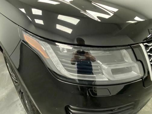 Used 2018 Land Rover Range Rover Supercharged AWD/4WD image 11