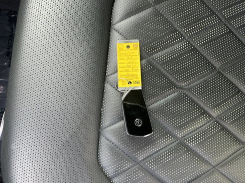 Certified 2025 Volkswagen Atlas SEL Premium R-Line image 38