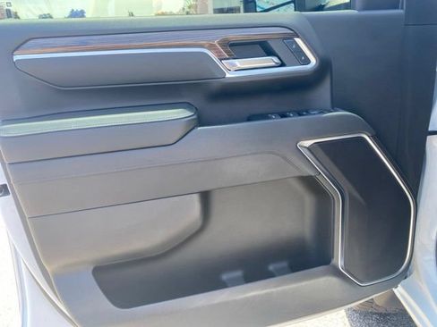 Used 2025 Chevrolet Silverado 3500 LT w/ Convenience Package AWD/4WD image 11