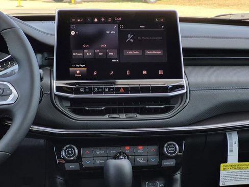 New 2026 Jeep Compass Latitude image 20