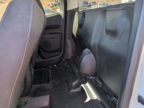 Used 2022 Chevrolet Colorado LT w/ Fleet Safety Package image 12