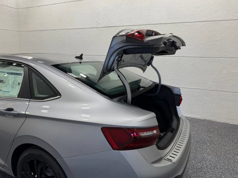 New 2026 Volkswagen Jetta SE FWD image 23