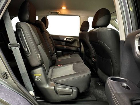 Used 2019 Nissan Pathfinder SV image 48