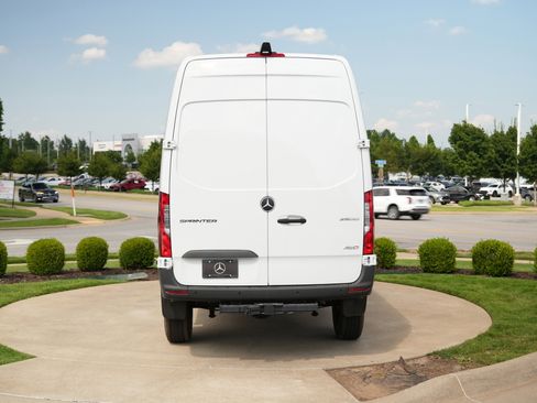 New 2025 Mercedes-Benz Sprinter 2500 image 6