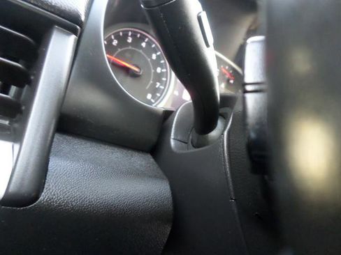 Used 2022 GMC Terrain SLT w/ Infotainment Package II image 22