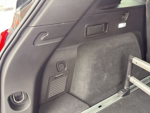 Used 2019 Cadillac XT5 Platinum image 43