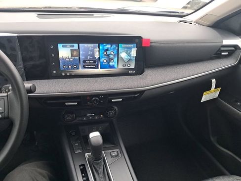 New 2026 Nissan Kicks SV image 20