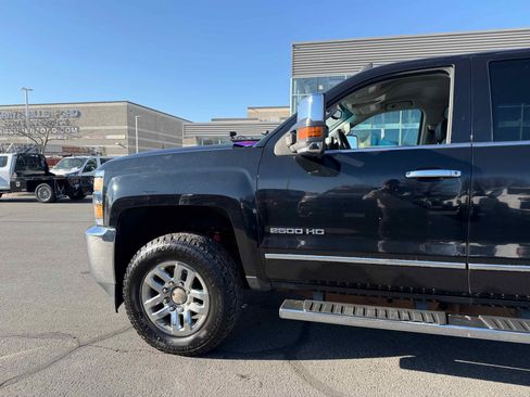 Used 2015 Chevrolet Silverado 2500 LTZ w/ LTZ Plus Package image 3