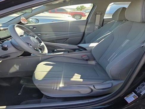 Used 2024 Hyundai Elantra SEL image 4